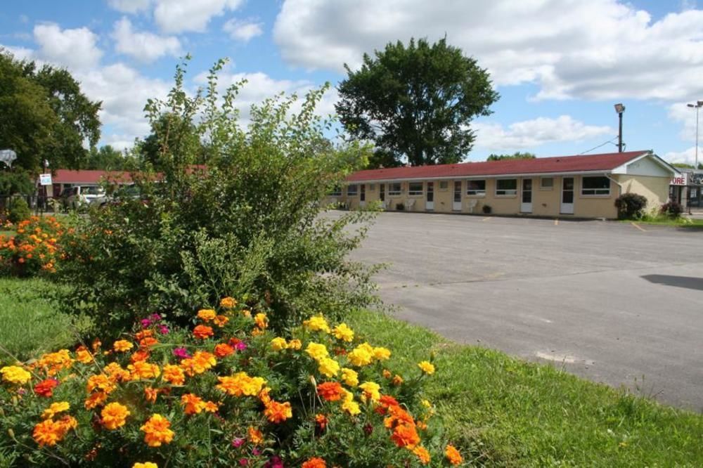 Avalon Motel Belleville Eksteriør billede